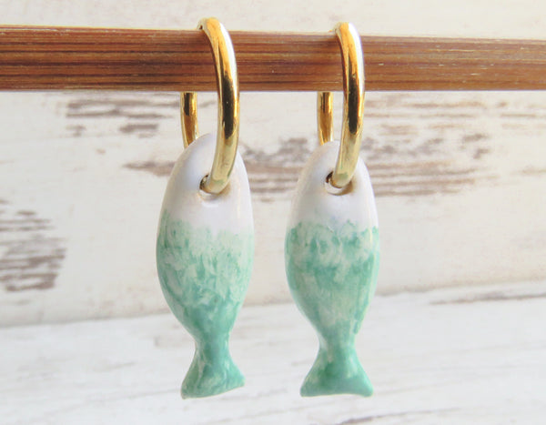 Pendientes De Aro De Cerámica Con Diseño De Pez Para Mujer, Ligeros Y Cómodos, Cierre Tipo Hebilla, Accesorio Versátil Y Elegante