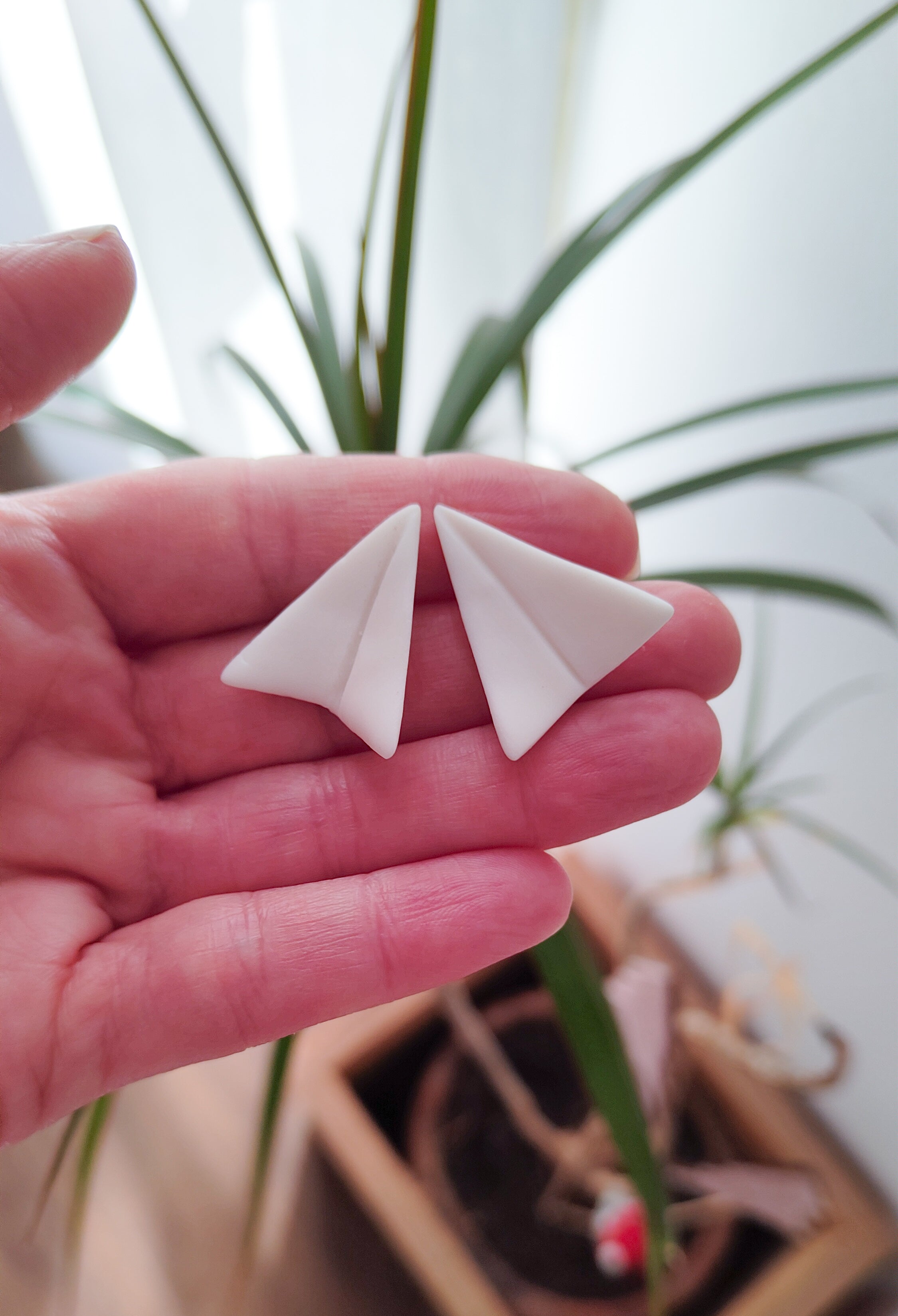 Pendientes porcelana avión de papel