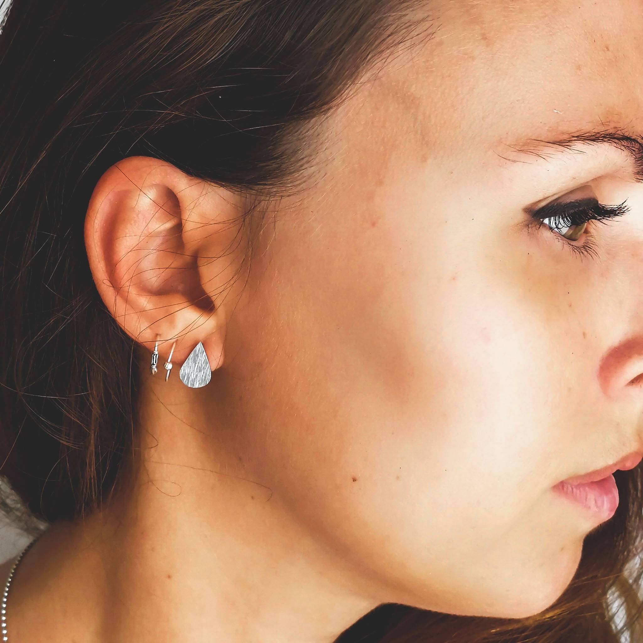 Pendientes Gota martelé