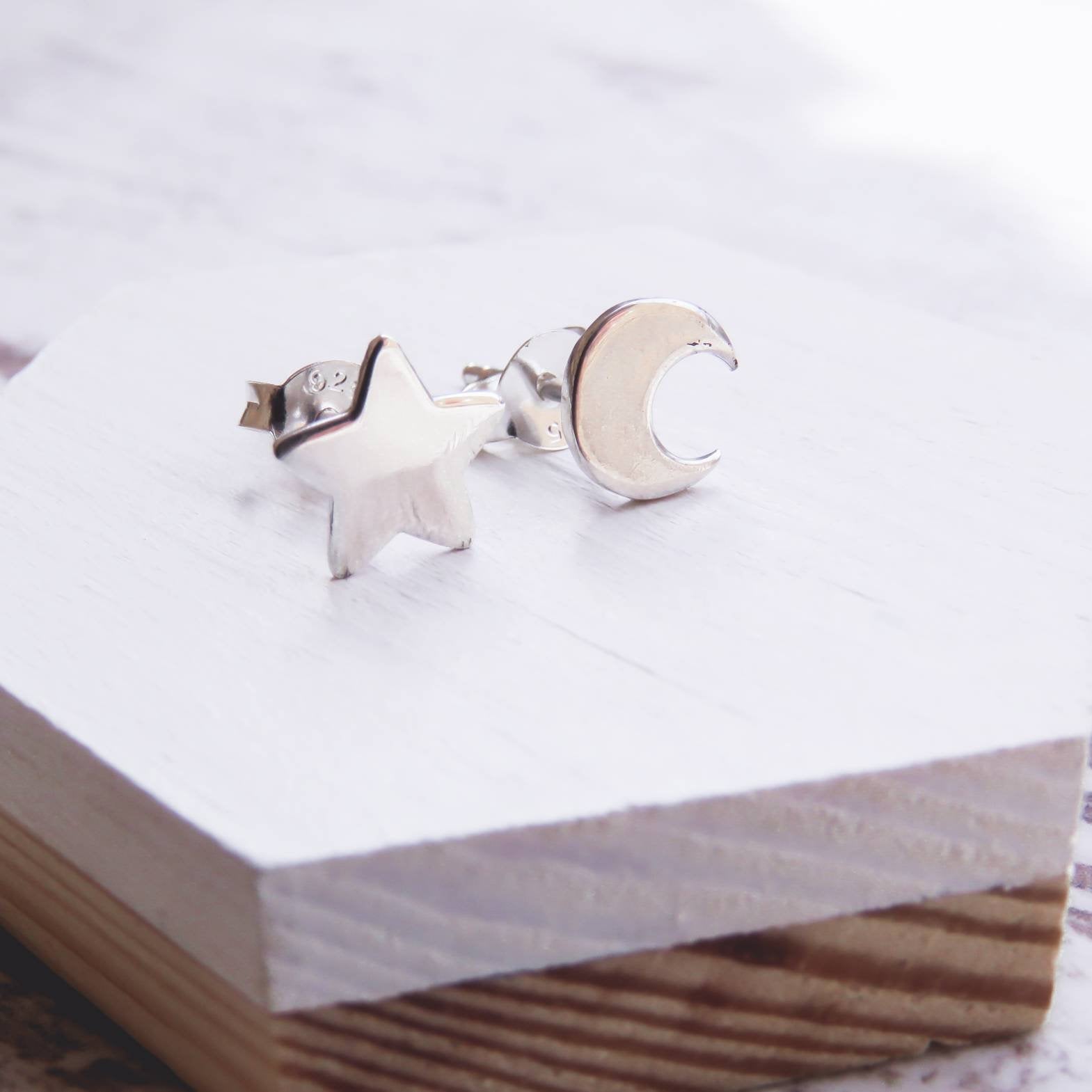 Pendientes MEDIA LUNA Y ESTRELLA