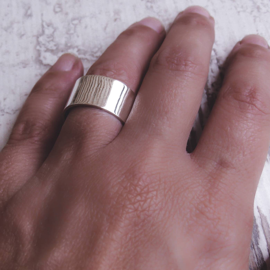 Anillo ancho liso